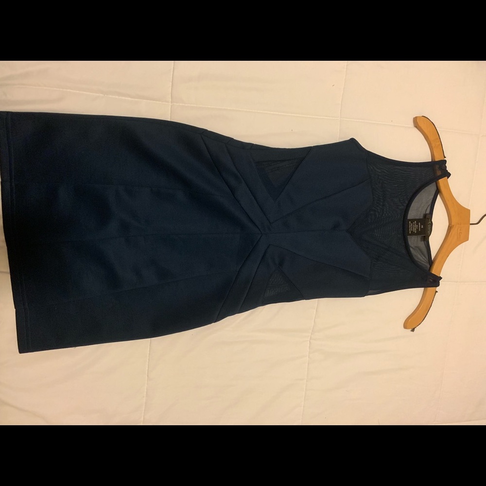 Dress - Picture 4 of 4